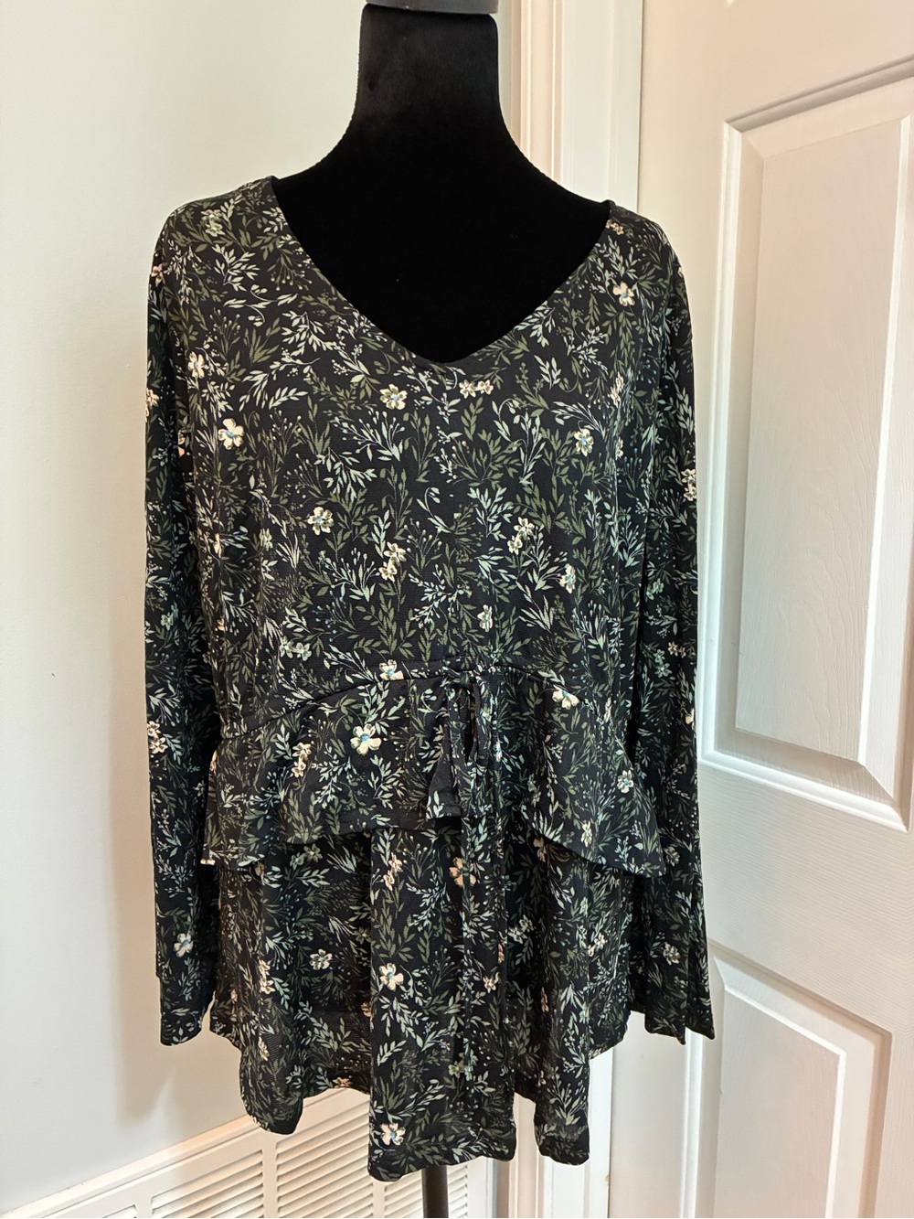 Style & Co. Black Floral V-Neck Layered Tunic